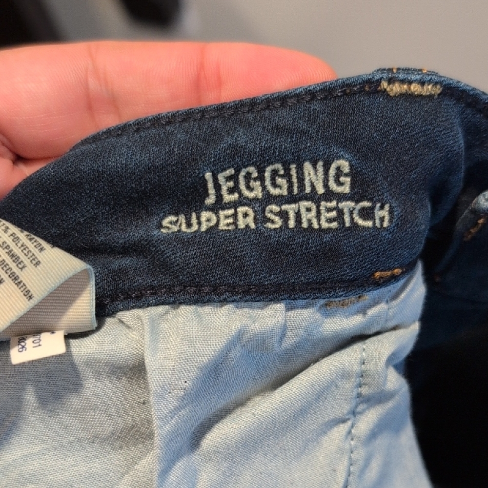 American Eagle Outfitters Women's Skinny Jeans - Dark Blue Wash - Picture 3 of 4